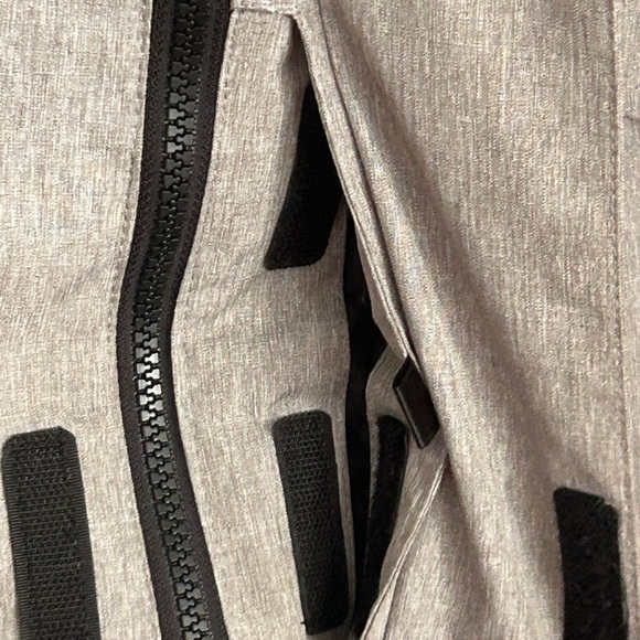 Men’s Chamonix Ski/Snowboarding Coat - Picture 7 of 11